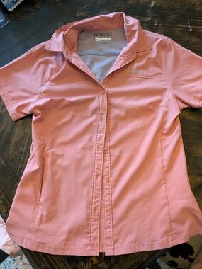 Columbia Dusty Rose Short-Sleeve Outdoor Button Shirt